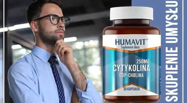 Mężczyzna w okularach zastanawia się nad suplementem diety z cytykoliną, która wspiera skupienie umysłu.